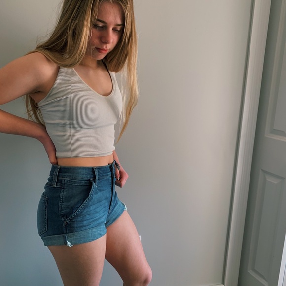 hollister shorts - Picture 2 of 2